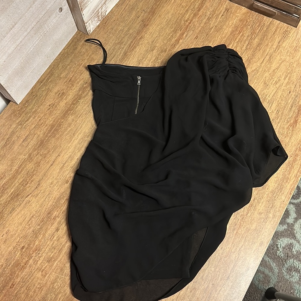Alice & Olivia asymmetrical one shoulder convertible little black dress - Picture 5 of 9